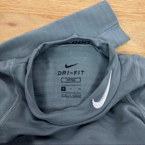 Lot of 2 Nike BOYS Dri-FIt Pro Warm Long Sleeve Shirts - Picture 7 of 7